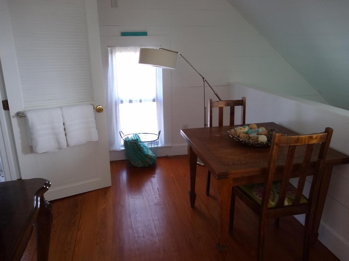 冲浪歌住宿加早餐旅馆 泰比岛 外观 照片
